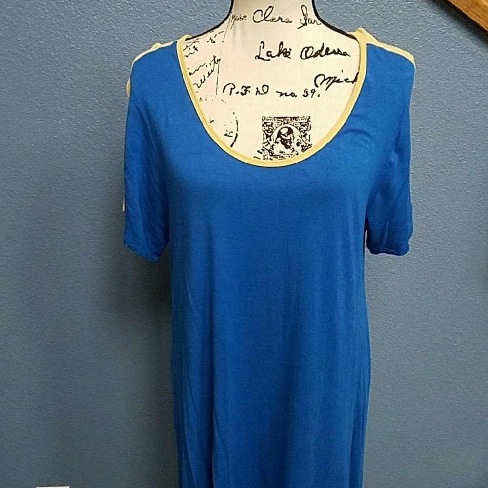 Lularoe Classic Tee Lg